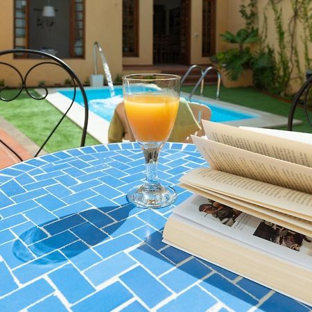 The Yellow House - Solarium - Climatized Pool Gáldar Buitenkant foto